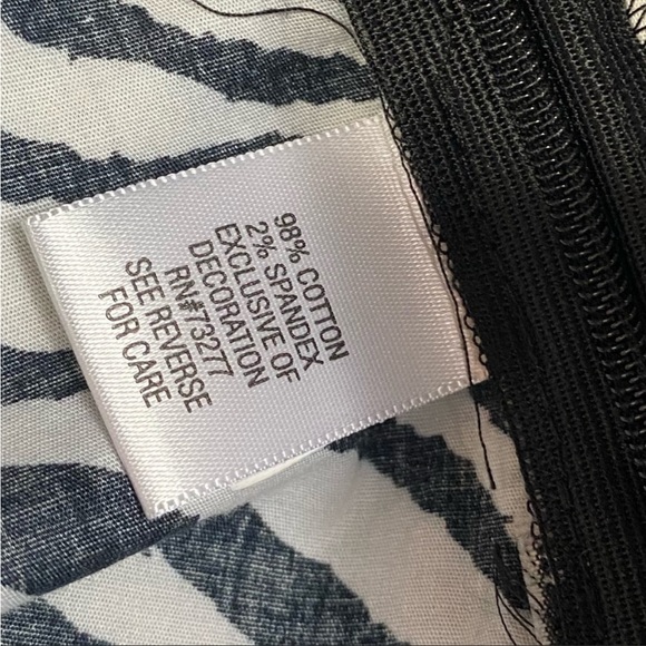 Dana Buchman Zebra Print Tunic - Picture 11 of 11